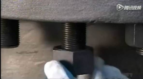 比人還大的大型閥門是怎么制造出來的?- 比人還大的大型閥門是怎么制造出來的?-